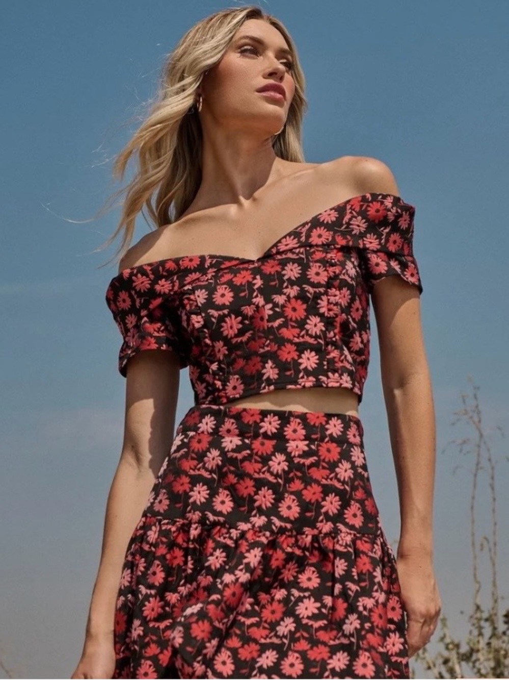 Sugarlips Rocio Black Off-Shoulder Crop Top with Fredonia Floral Print NWT large